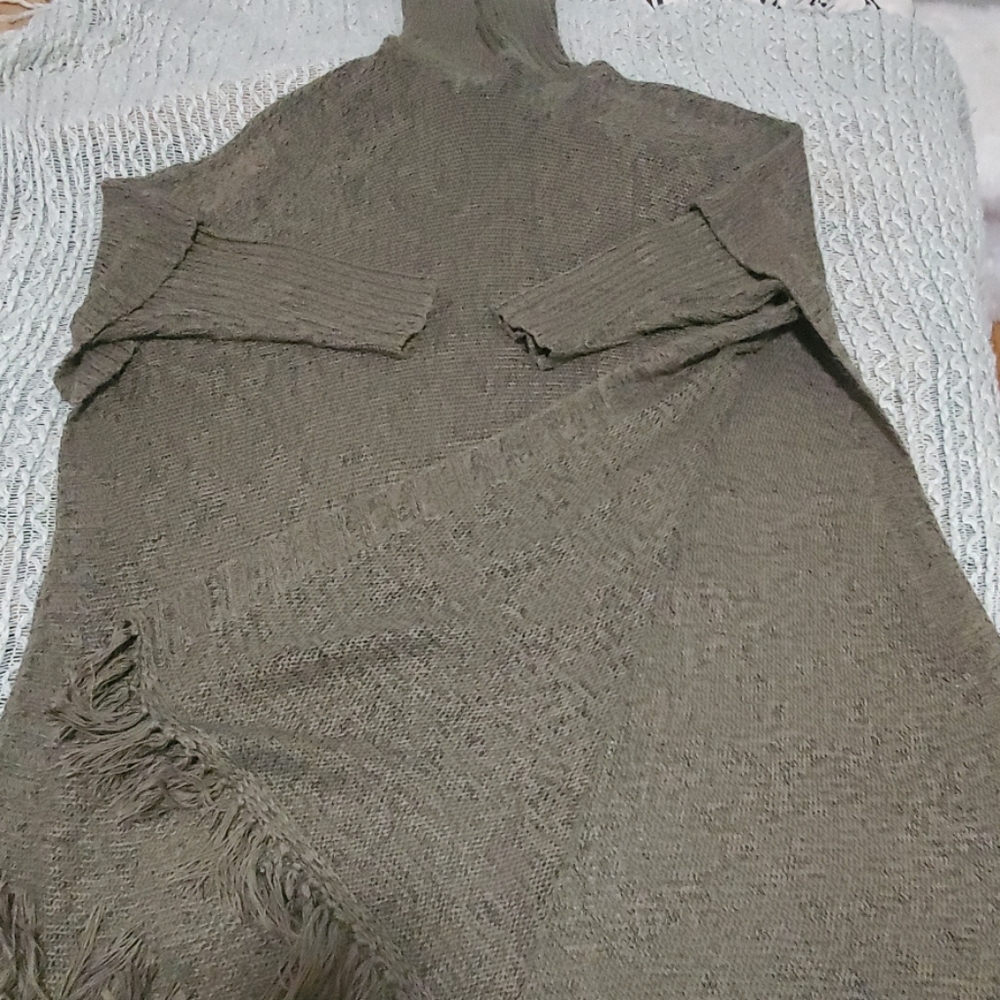 Sweater - Picture 3 of 3